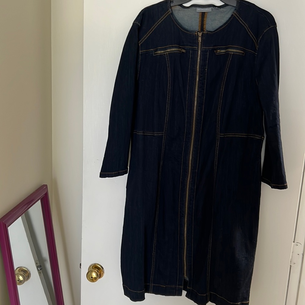 New York & Company Sz:XL Dark Blue Denim Shirtdress w/pockets for any occasion.